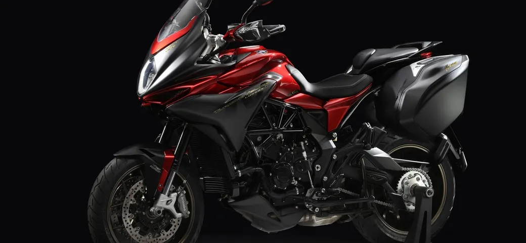 MV Agusta Turismo Veloce 800 Lusso SCS: la versione con la frizione automatica