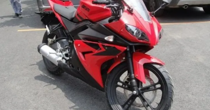 Genata RC-125: una Yamaha YZF-R125 'Made in China'