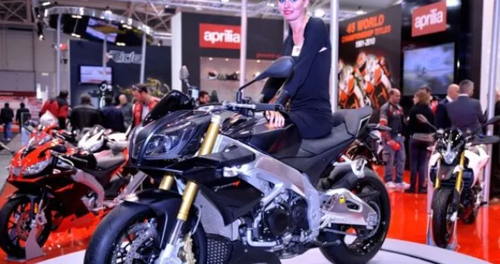 Aprilia Tuono V4R 2011, reginetta del MotoDays 2011?
