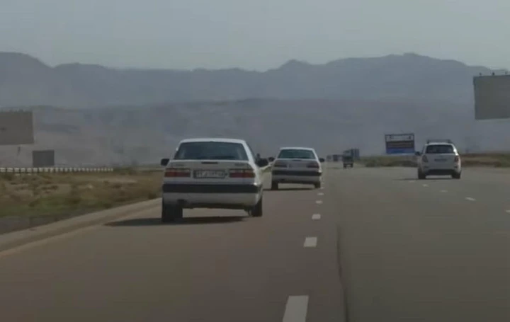Impossibile: due Citroen Xantia a 200 km/h su 3 ruote [Video]