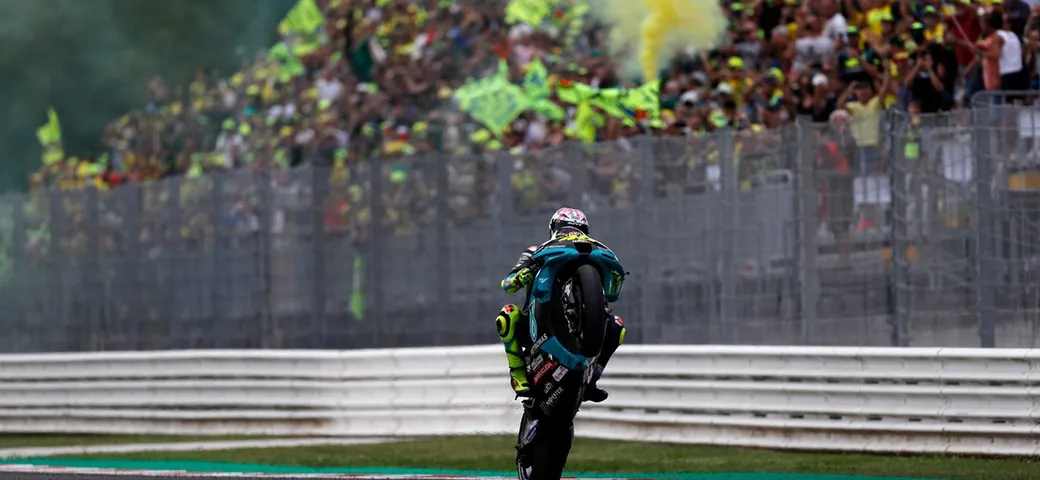 Grande festa a Misano per Valentino Rossi: con il nuovo decreto fino a 35.000 persone sulle tribune
