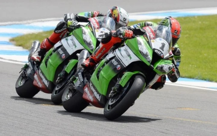 SBK Donington, doppietta di Sykes 