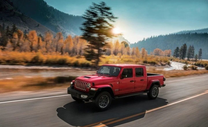 Jeep Gladiator: dotazioni e prezzi del pick-up heavy duty