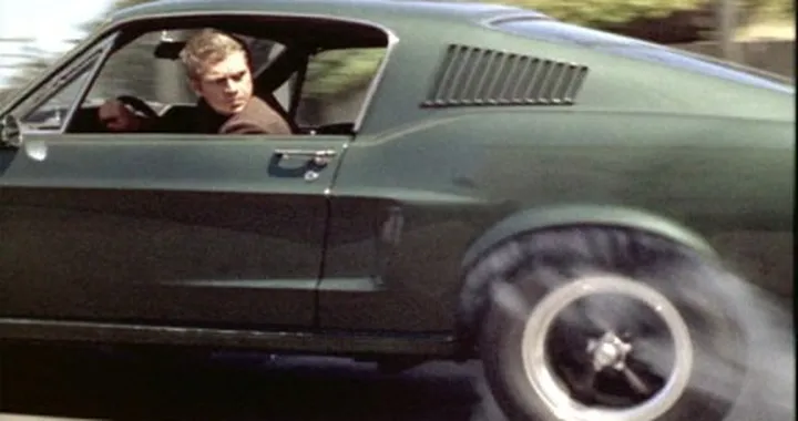 Da Triumph una riedizione della maglietta di Steve McQueen