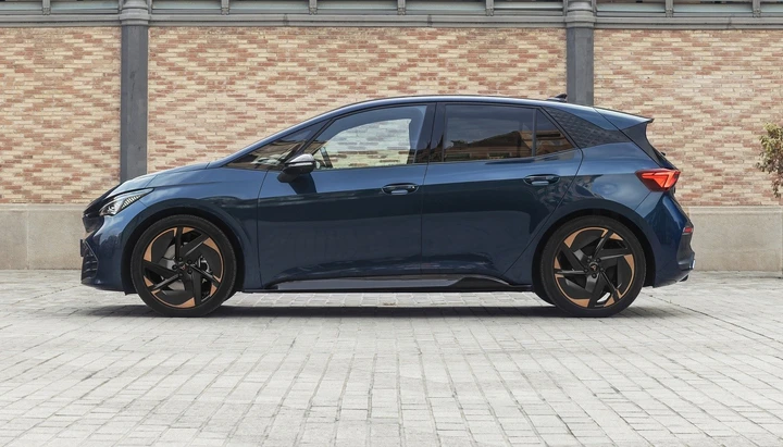 Cupra Born: prova, prezzo, autonomia, ricarica, uscita