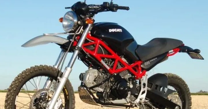 Terra Mostro, una Ducati con ruote tassellate!