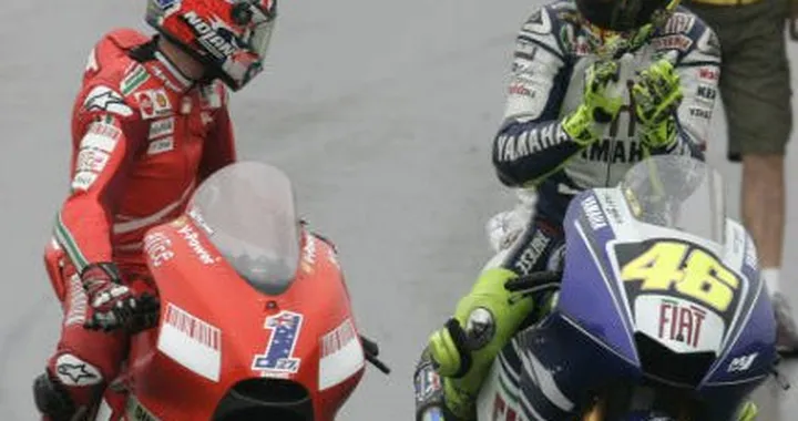 MotoGP FP2: solita musica fra Stoner (primo) e Rossi (secondo). Graffia Capirossi, atteso al miracolo