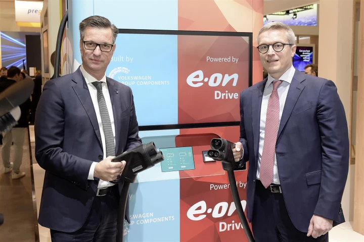 Volkswagen ed E.ON: nuove stazioni di ricarica per veicoli elettrici