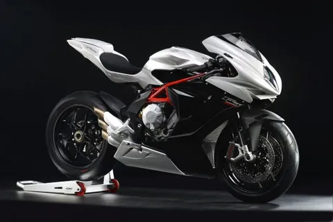 MV Agusta F3 800 2013 148 CV per 173 Kg