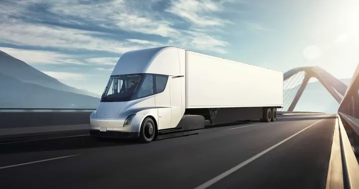 Tesla Semi: prezzo e autonomia del nuovo camion elettrico