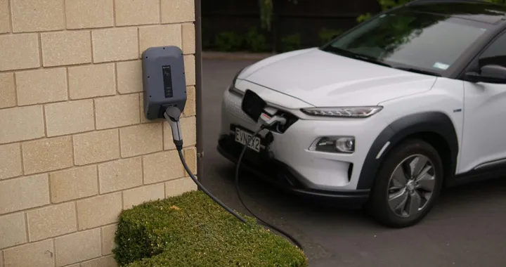 Germania lancia 500 milioni per la ricarica domestica nei condomini