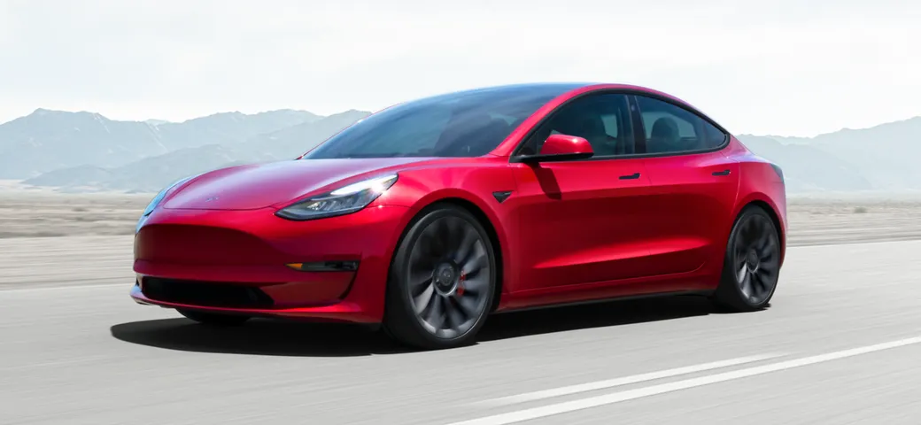 Tesla Model 3 2023: le foto spia del restyling