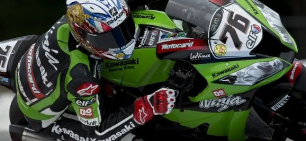 SBK, Silverstone: il 19enne Loris Baz vince una 