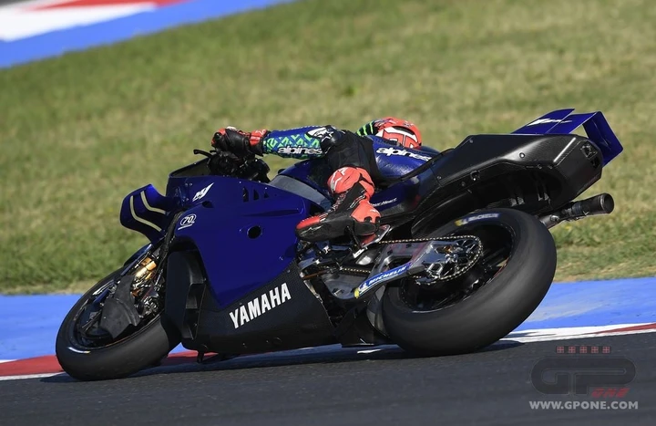 Quartararo boccia la Yamaha V4: “Nessun passo avanti, solo problemi”
