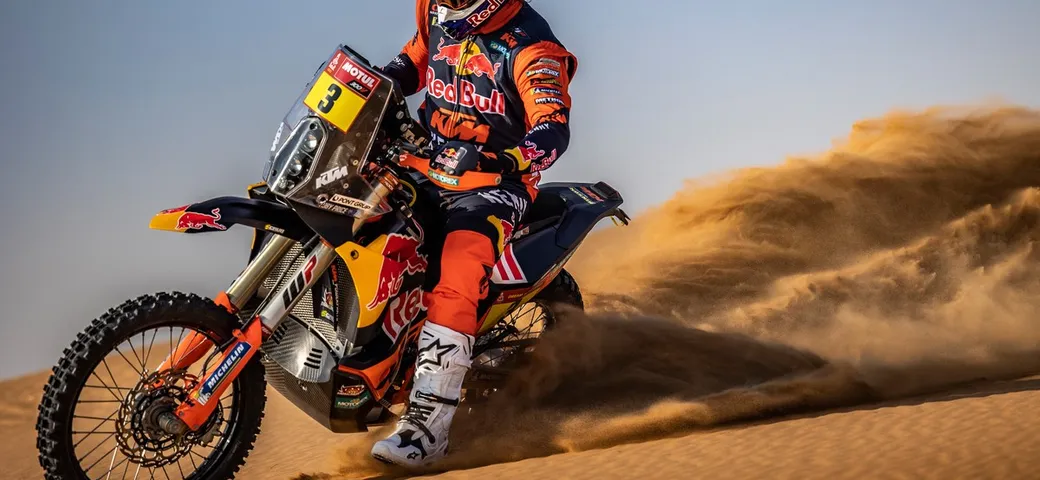 KTM svela la nuova 450 Rally Factory Replica: foto, caratteristiche e prezzi