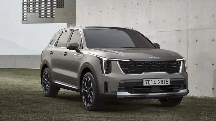 Kia Sorento Facelift: prime immagini del restyling