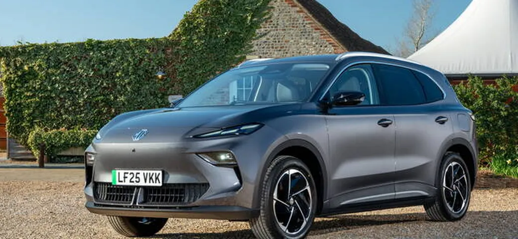 MG S5 EV, il nuovo SUV elettrico al debutto a settembre