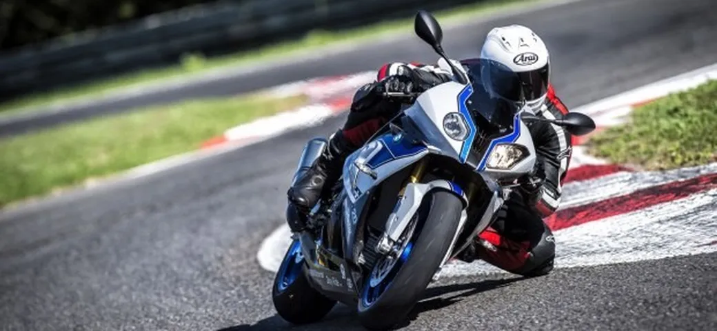 Metzeler Racetec RR presentato a Eicma