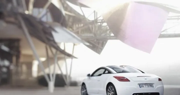 Peugeot: debutta il WiFi in auto