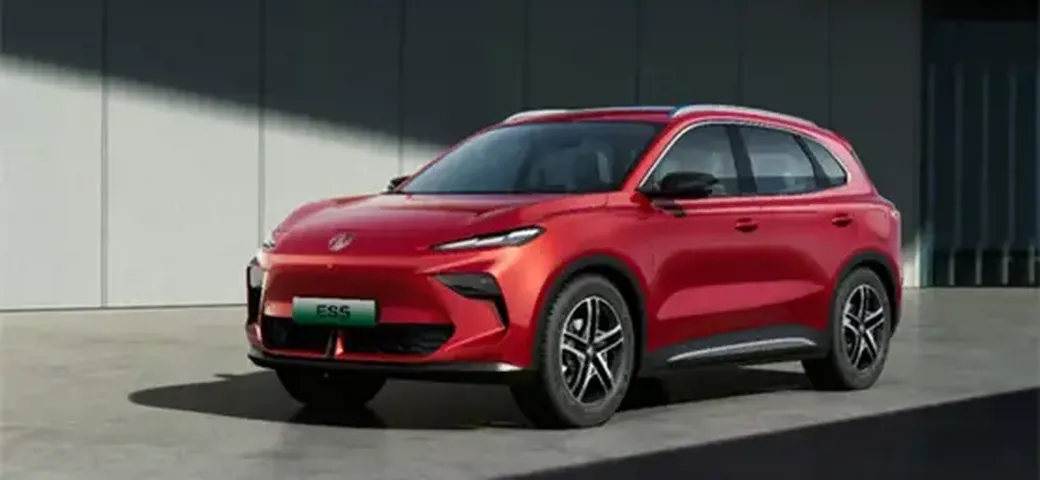 MG S5 l'erede diretta della MG ZS alla spina: pronta al debutto europeo