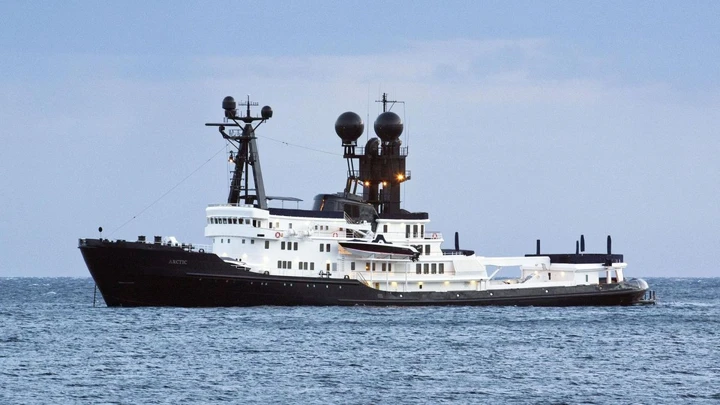 Lo yacht con serbatoi da 1,4 milioni di litri: un pieno può costare oltre un milione