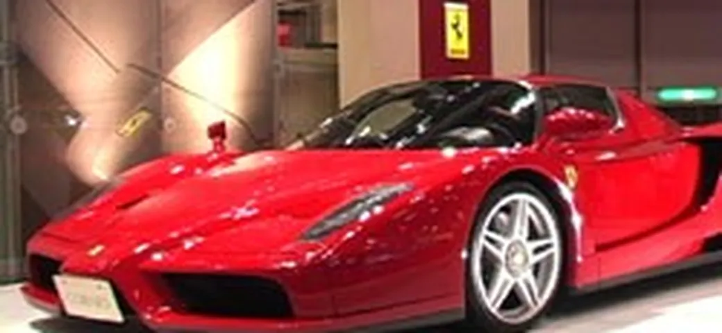Mi regalate una Ferrari?