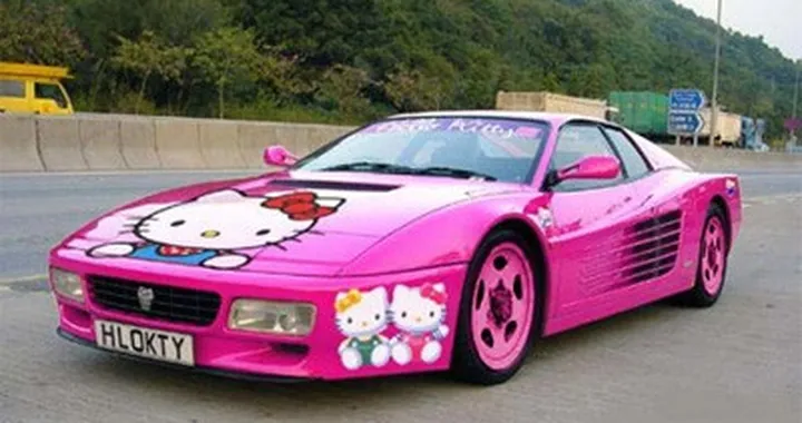 La Ferrari di Hello Kitty