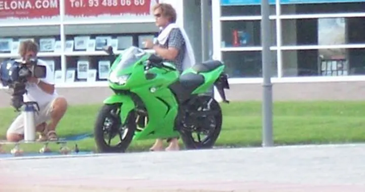 Kawasaki Ninja 250R o ZX250R?