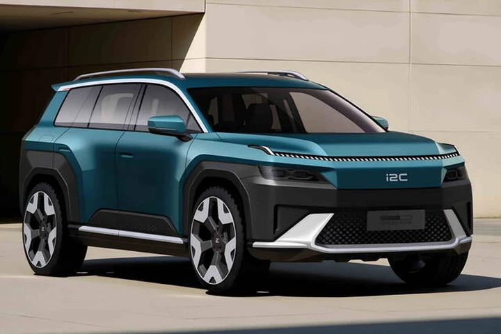 Una firma prestigiosa per il nuovo SUV pensato per l'Oriente