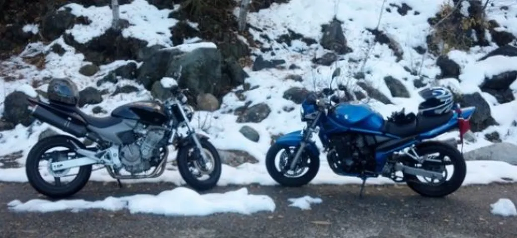 Foto del giorno: Bandit e Hornet a Forno di Coazze