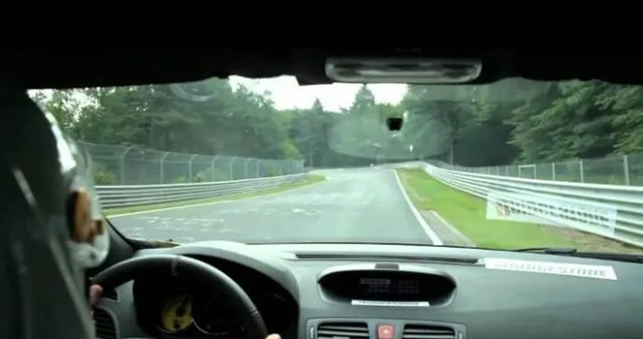 Video: il record al Nurburgring della Renault Megane RS Trophy