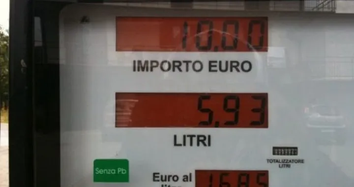 Benzina verde a quota 1,685 euro al litro. Chi offre di più?