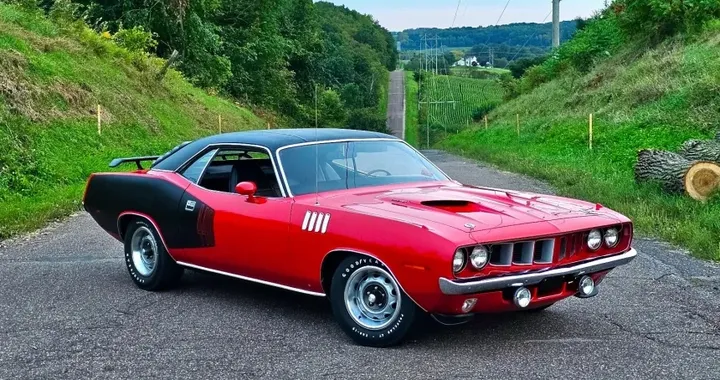 Questa muscle car ci riporta nel passato: ben 43 anni in garage