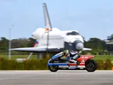 Max Biaggi, nuovo record di velocità sulla Voxan Wattman: raggiunti i 455 km/h