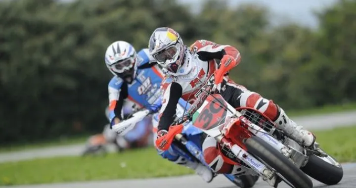Campionato Mondiale Supermoto: la FIM cambia le regole