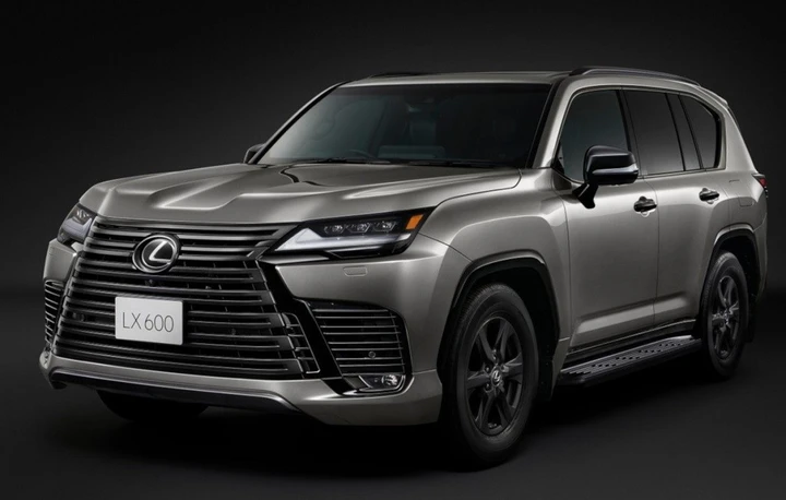 Lexus LX 2022: allestimenti e dotazioni