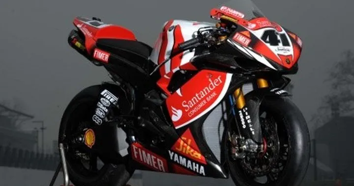 SBK: Yamaha YZF-R1 2008 di Haga e Corser