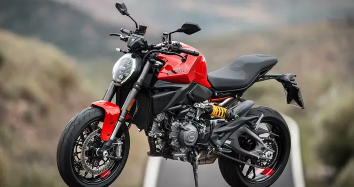 Ducati Monster conquista il Red Dot Award 2026: premiato il nuovo design