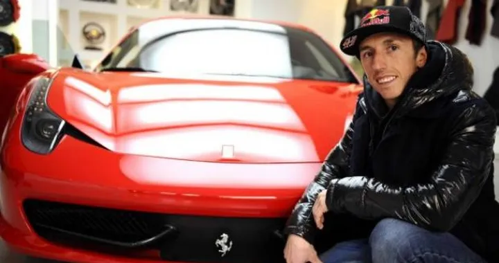 Tony Cairoli ospite della Ferrari presso la fabbrica di Maranello