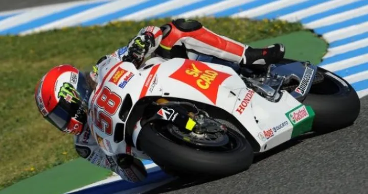 Grande prova di Simoncelli. Rossi "strappa" il quarto tempo. E non è Honda "parade"