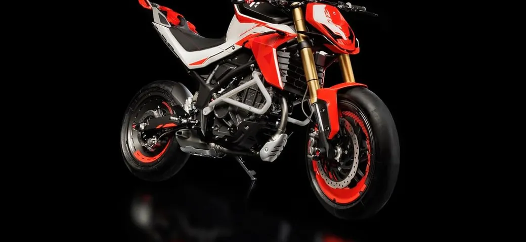 Hero 2.5R XTunt: debutta la nuova naked in forma di concept
