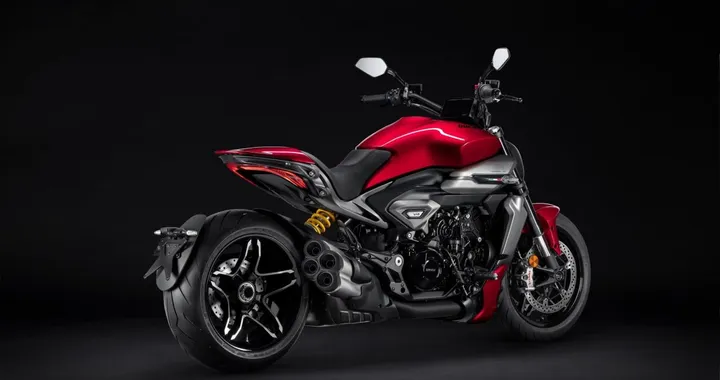 Da 0 a 100 in meno di 3 secondi: Ducati svela la potenza della XDiavel V4
