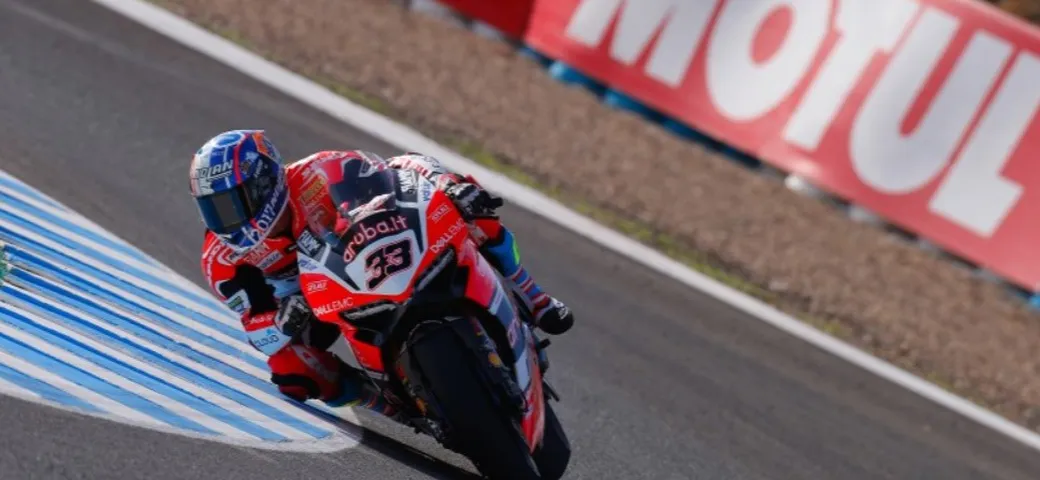 SBK Jerez 2017, gara 1: vince Rea, ma che beffa per Melandri!