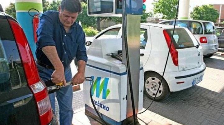 Caro-metano, si arriva a sfiorare 2 euro: una petizione online per far intervenire il Governo