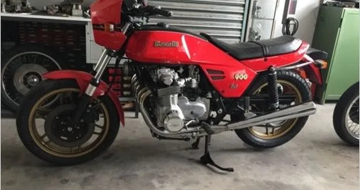 Una Benelli Sei 900 del 1981 con soli 80 km su Ebay