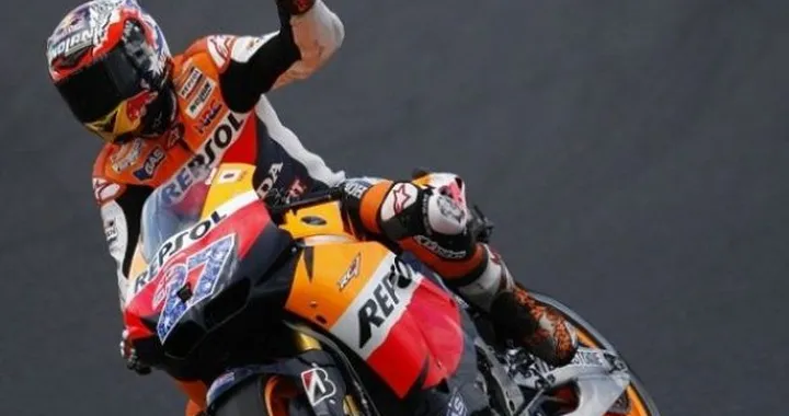 MotoGP: Casey Stoner vince a Phillip Island ed è campione del mondo 2011!