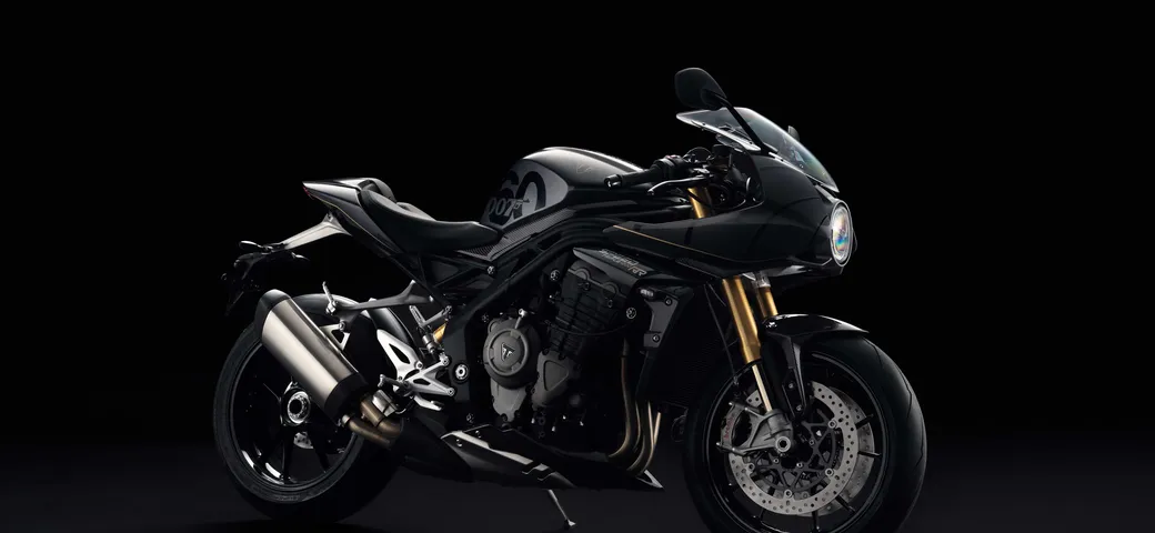 Triumph Speed Triple 1200 RR Bond Edition: in serie limitatissima