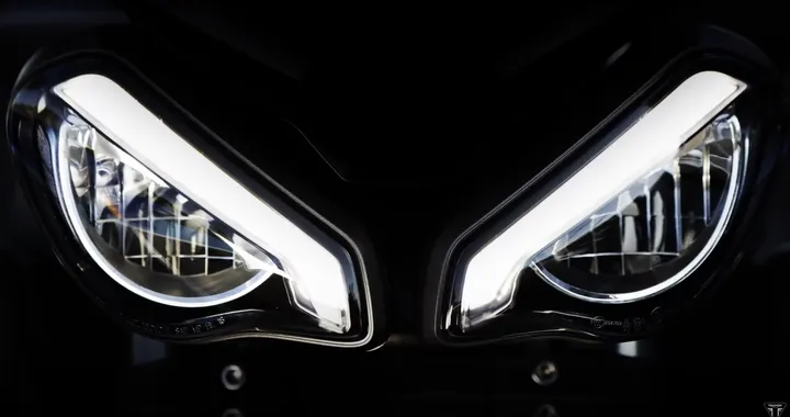 Triumph svela il video teaser: in arrivo una nuova Street Triple 765 RS