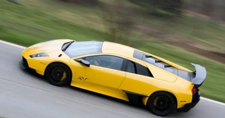 Lamborghini: vendite in calo del 30%. Nel 2011 il ritorno all'utile