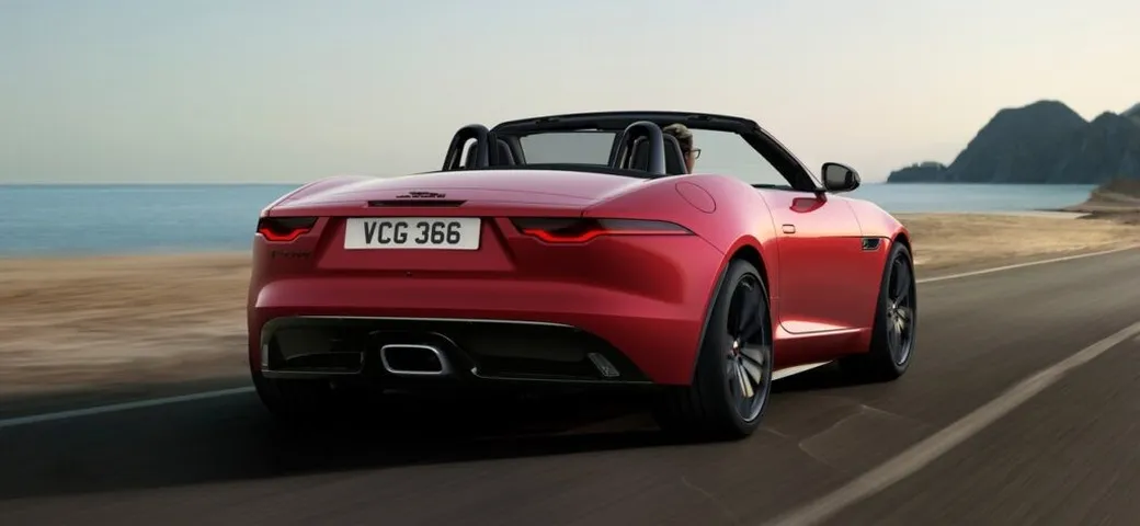 Jaguar F-Type R-Dynamic Black: sportività British allo stato dell’arte